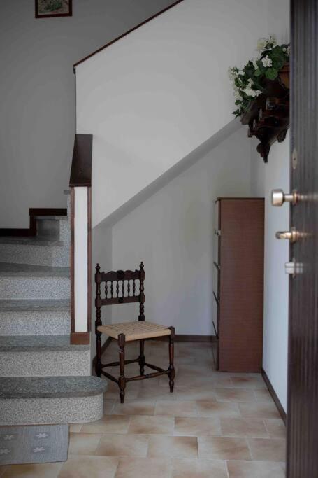 Vista Lago-Appartamento Funzionale Con Vista Varese Bagian luar foto