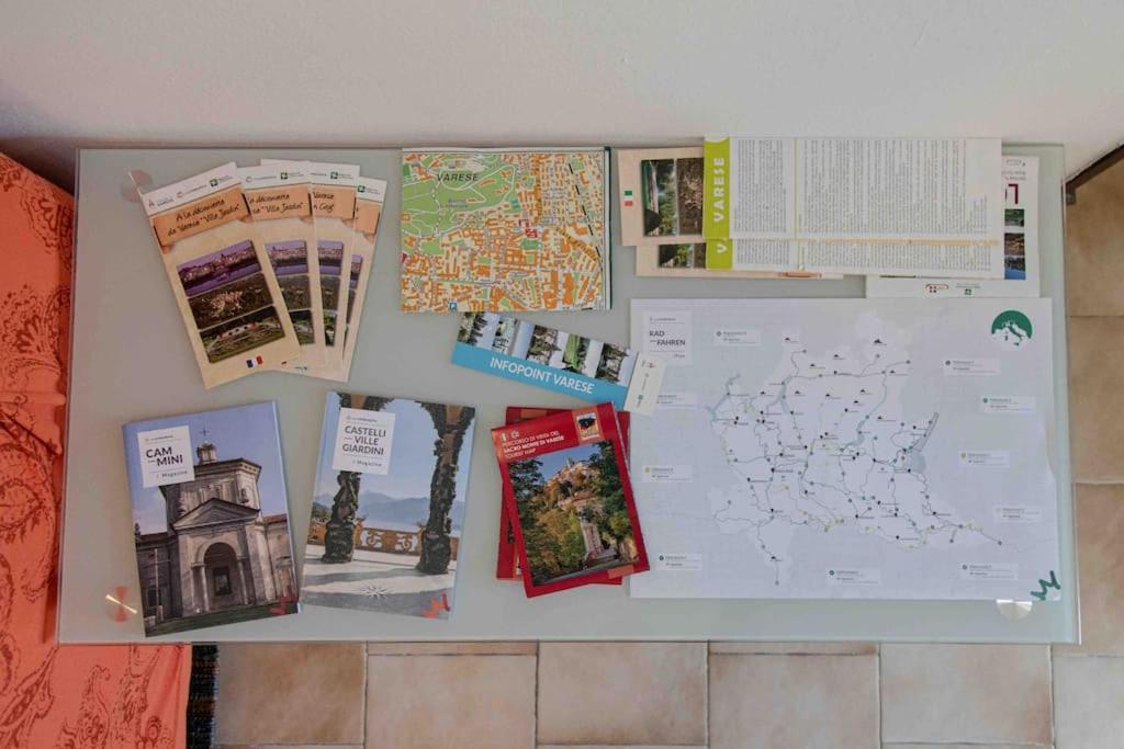Vista Lago-Appartamento Funzionale Con Vista Varese Bagian luar foto